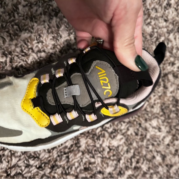 Nike Air 270 - Picture 3 of 3